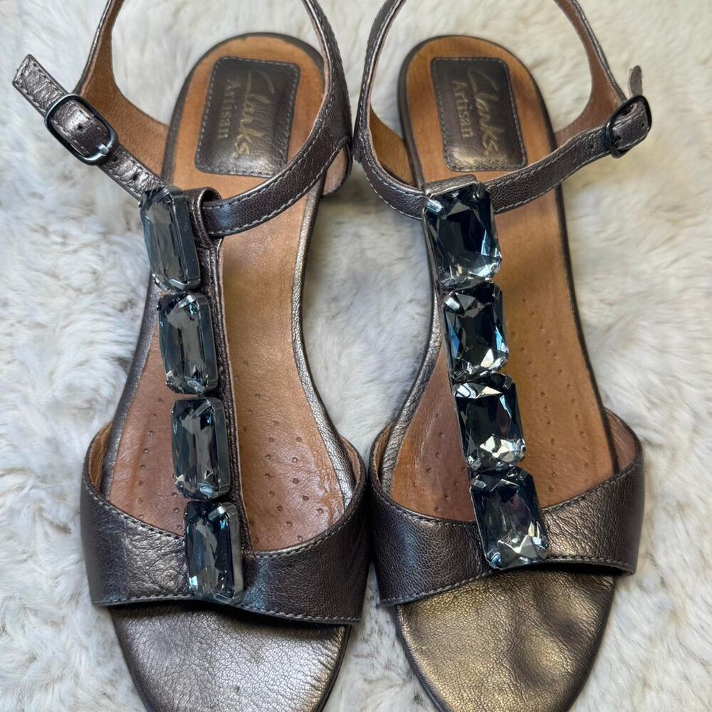 Clarks Bay Rosa Champagne Metallic Women's 6.5 T Strap Rhinestone Sandal Resort
